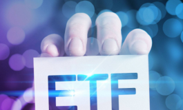 配资界谈期权市场多空大对决